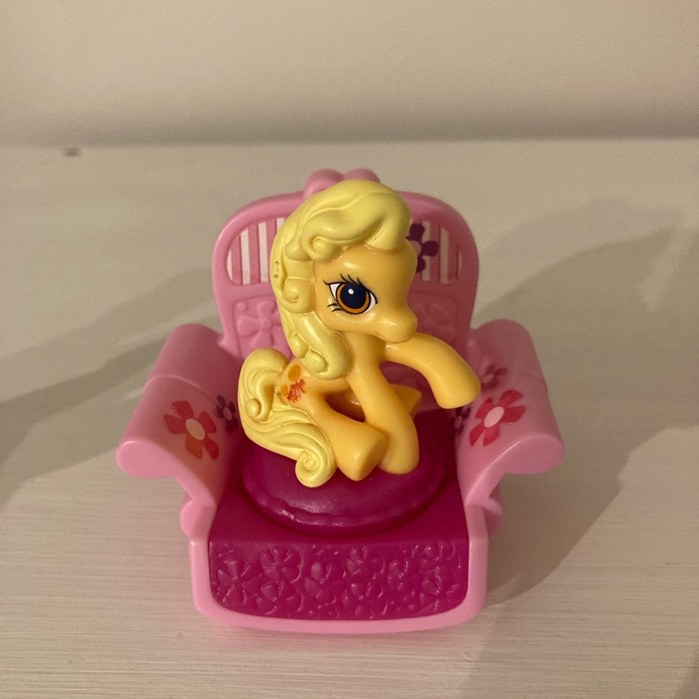 McDonald's Happy Meal 2007 My Little Pony Set of Four Toys - Picture 3 of 5